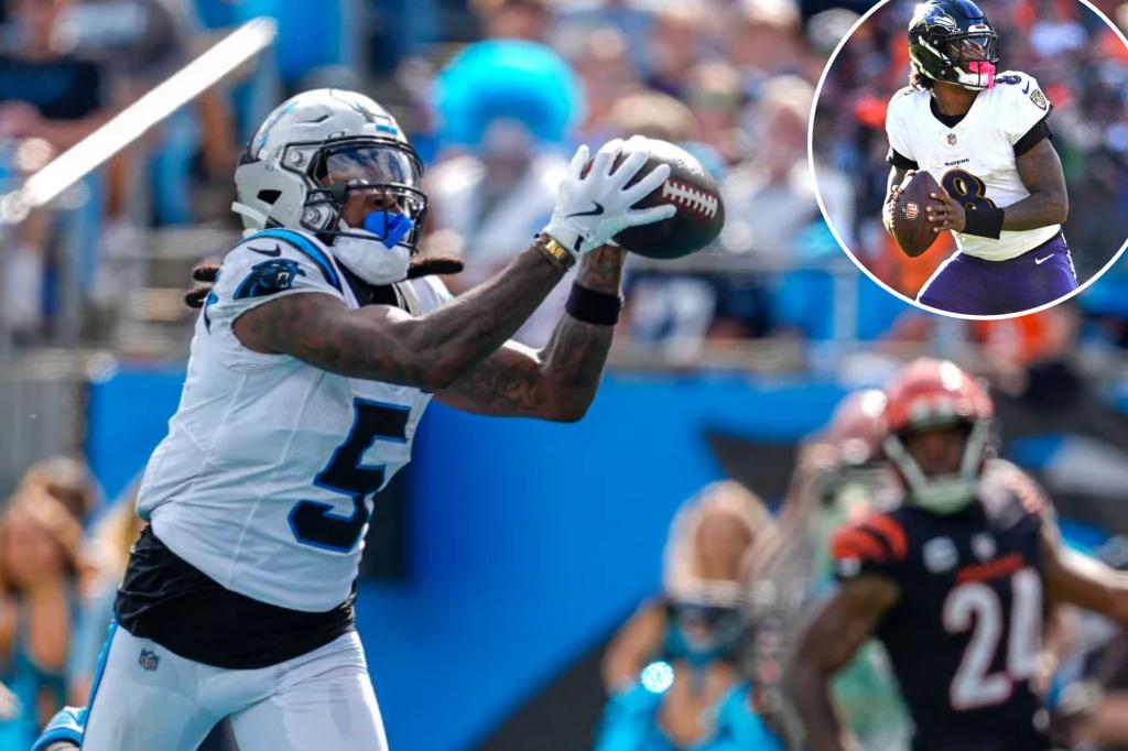 Panthers는 NFL 트레이드 마감일을 앞두고 Diontae Johnson을 Ravens와 거래합니다.