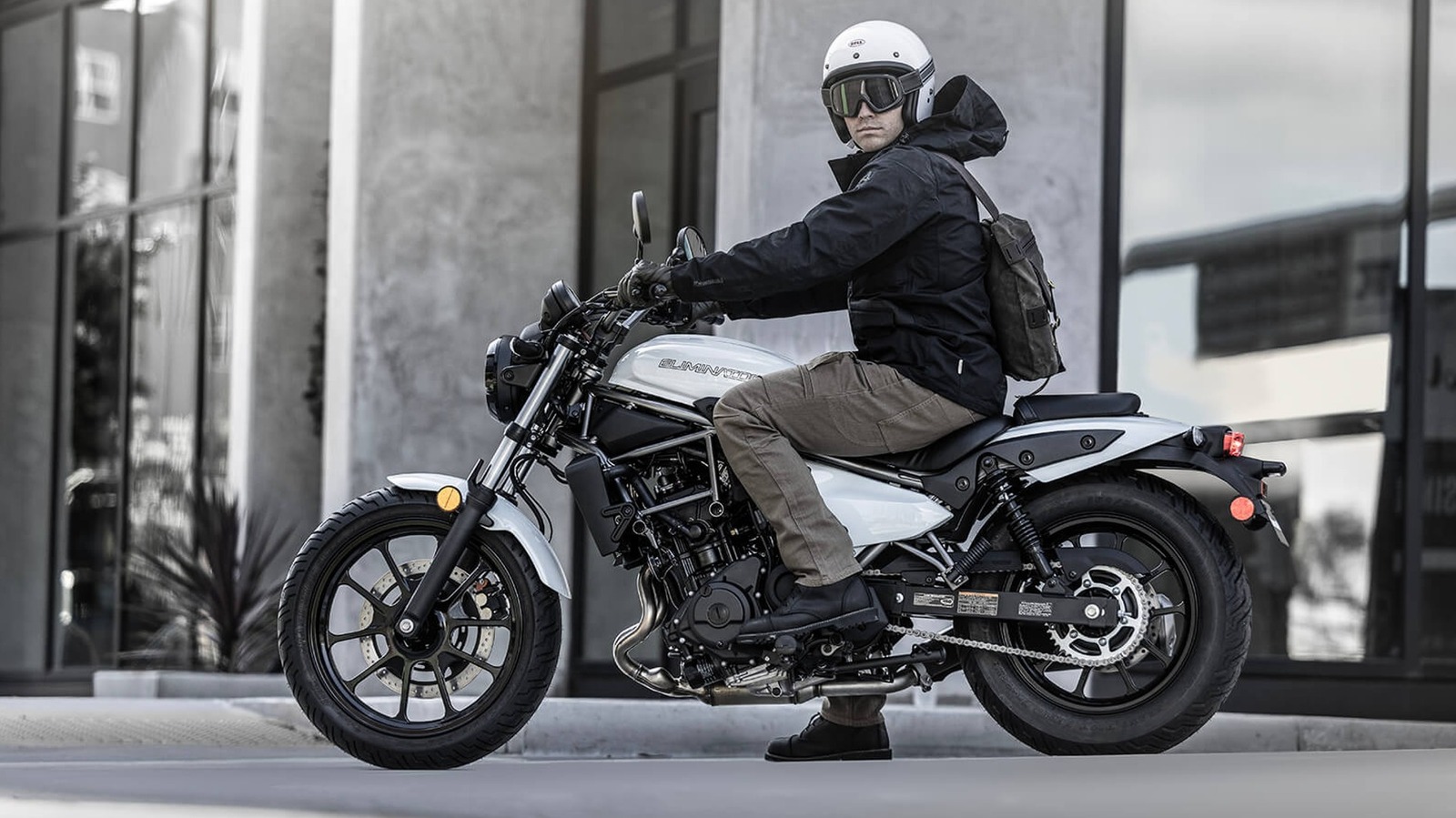 가와사키 엘리미네이터 오토바이의 최고의 해(그리고 피해야 할 일부)