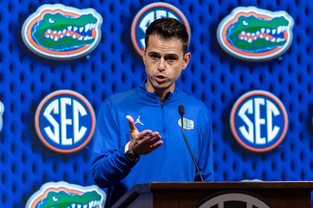 플로리다의 토드 골든(Todd Golden)이 성희롱과 스토킹 혐의로 기소됐다.