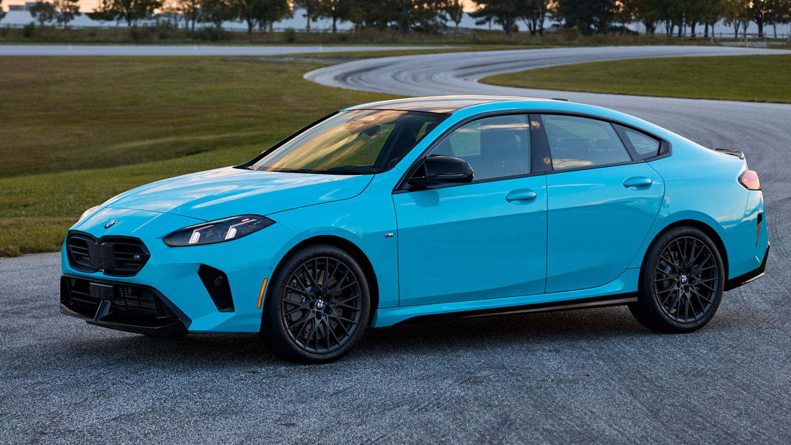 2025 BMW M235 xDrive Gran Coupe 첫 번째 드라이브: 딱 맞는 마력