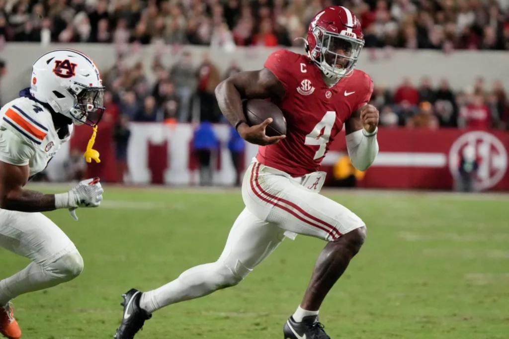 앨라배마는 순위 공개에서 대학 축구 플레이 오프에 몰래 들어갈 수 있습니다