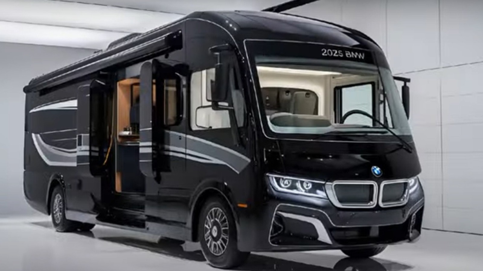 2025년형 BMW XC 캠퍼는 진짜일까?