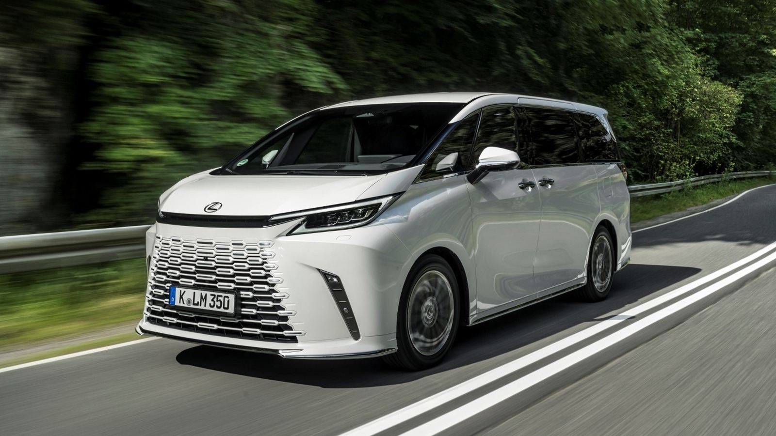Lexus LM은 무엇이며 미국에서 사용할 수 있나요?
