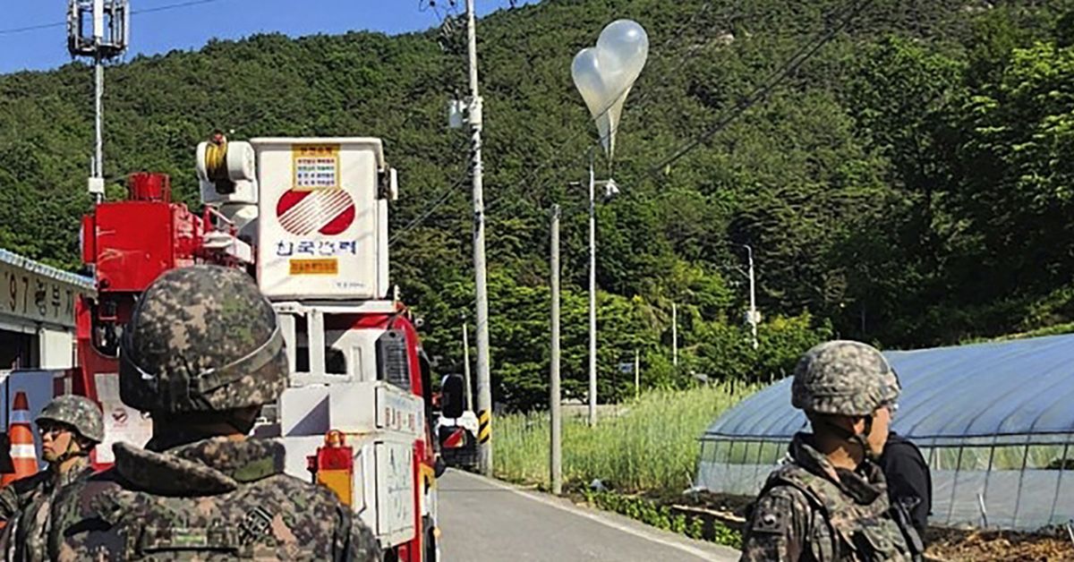 북한, 남한에 쓰레기 운반용 풍선 수백개 추가 보내