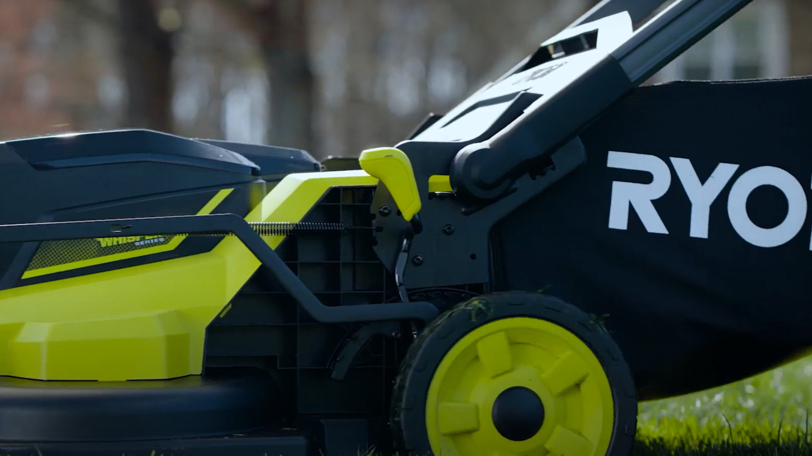 Ryobi 푸시 모어의 핸들 및 절단 높이를 조정하는 방법