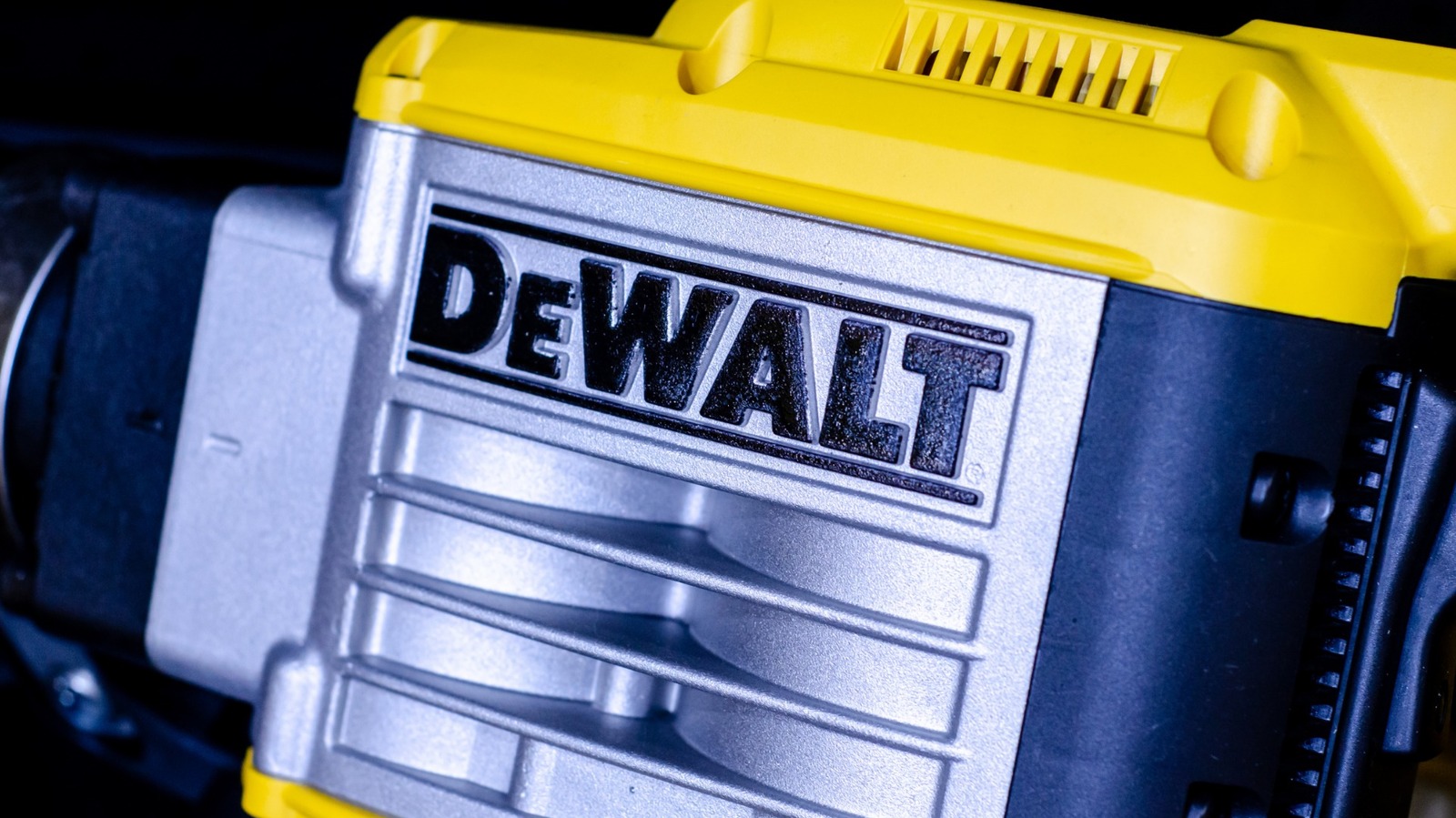 DeWalt 도구에 투자하기 전에 고려해야 할 모든 것