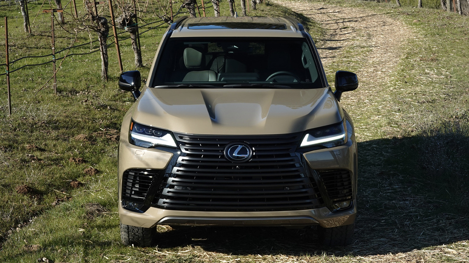 2025 Lexus LX 700H 첫 번째 드라이브 : 하이브리드 파워, 울트라 럭셔리 및 6 개의 그림 상태