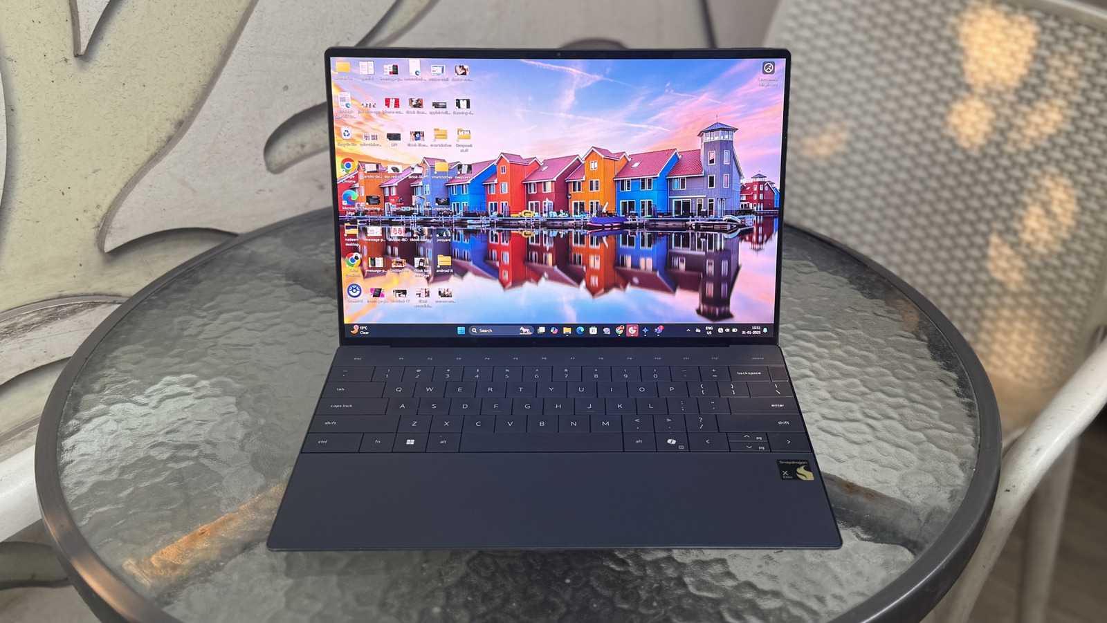 이 Dell 노트북이 M3 MacBook을 이길 것으로 기대하지는 않았지만 놀랐습니다.