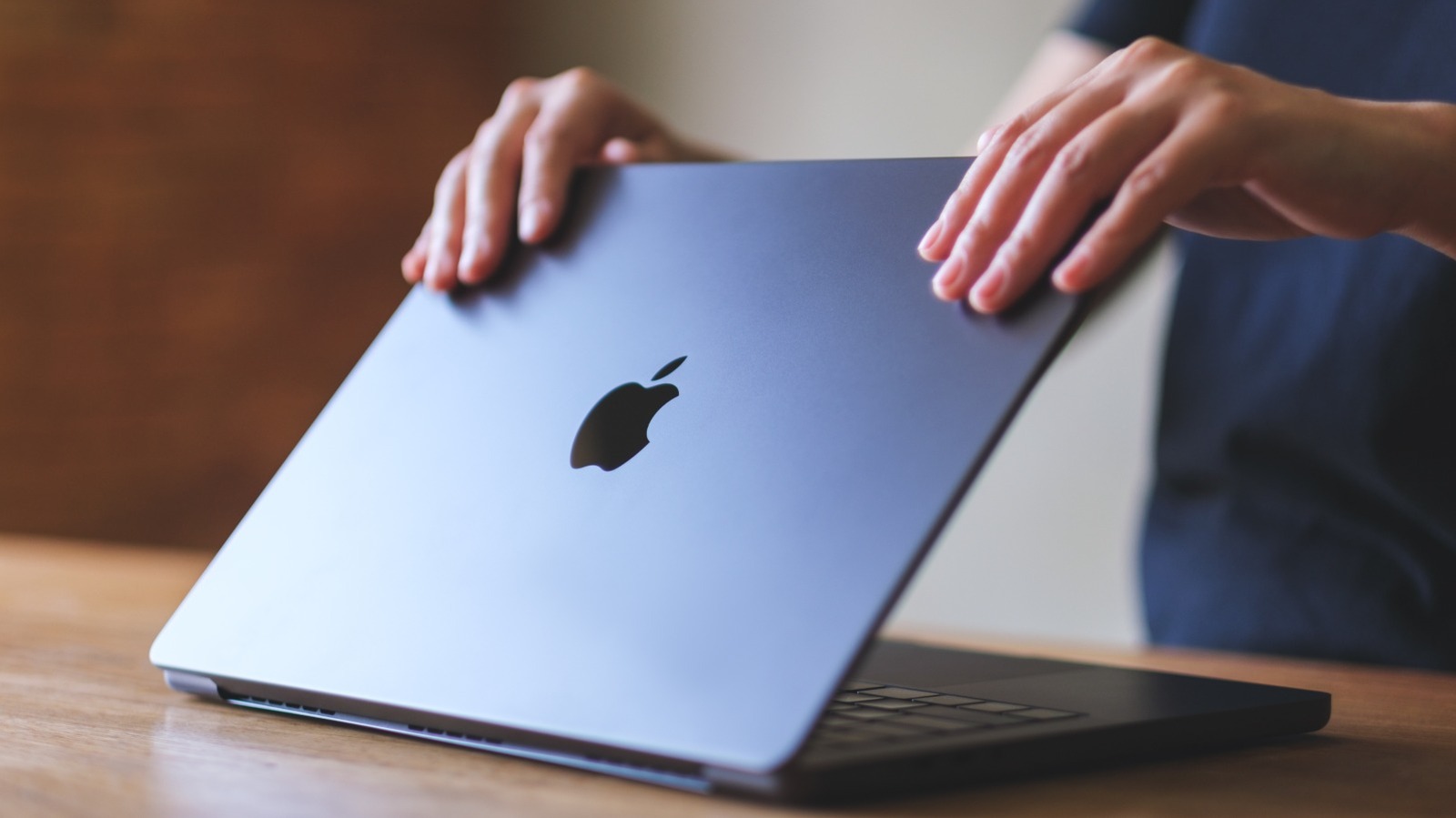 MacBook Air 대 MacBook Pro : 노트북 요구에 더 나은 것은 무엇입니까?