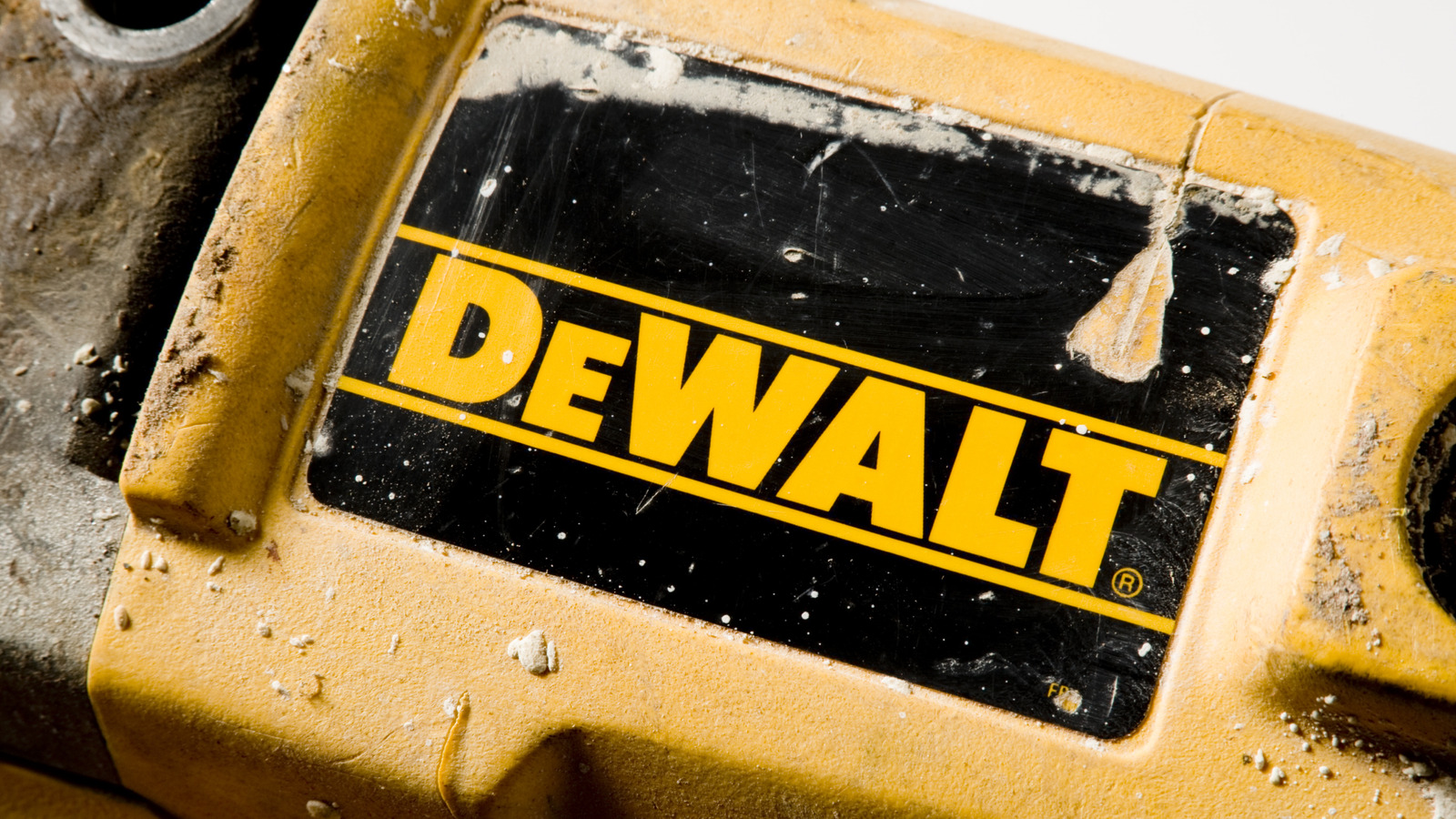 Dewalt Atomic Vs. xtreme 대 MAX : 이러한 충격 운전자의 차이점은 무엇입니까?