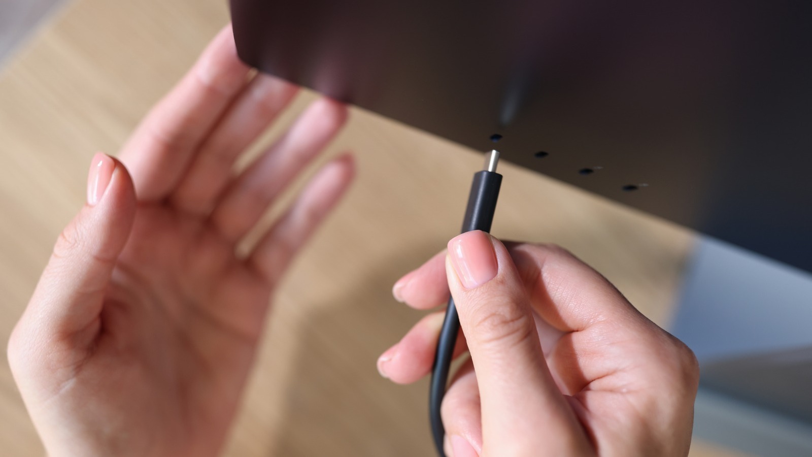 디스플레이에 USB 사용에 대해 알아야 할 모든 내용