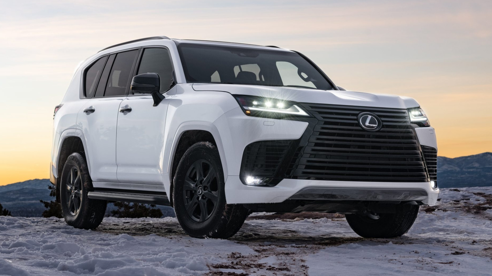Lexus LX와 Toyota Land Cruiser 비교 : 럭셔리 브랜드에 대한 추가 돈이 그만한 가치가 있습니까?