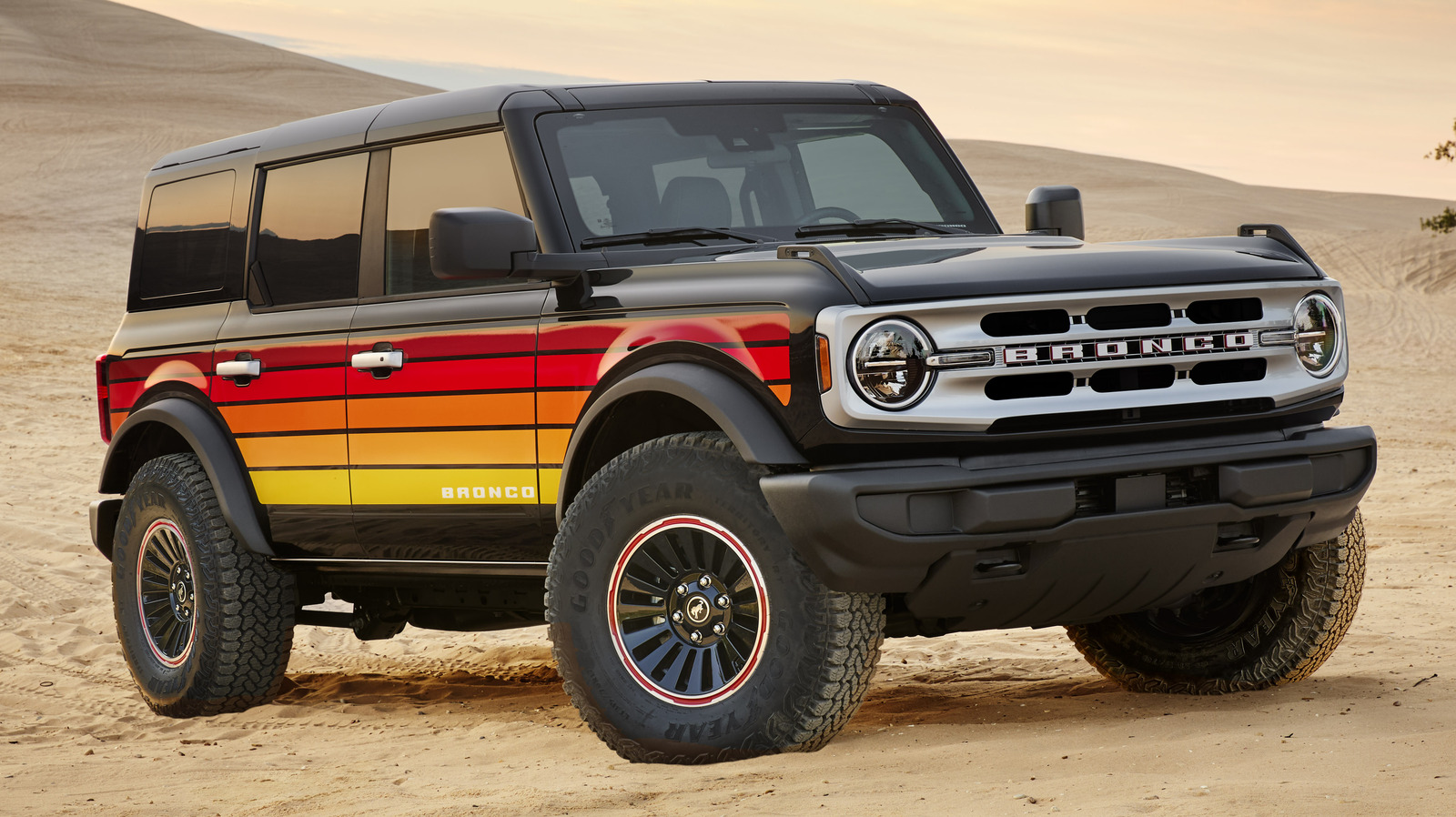 Ford Bronco (신규 또는 중고)를 구입하기 전에 알아야 할 10 가지