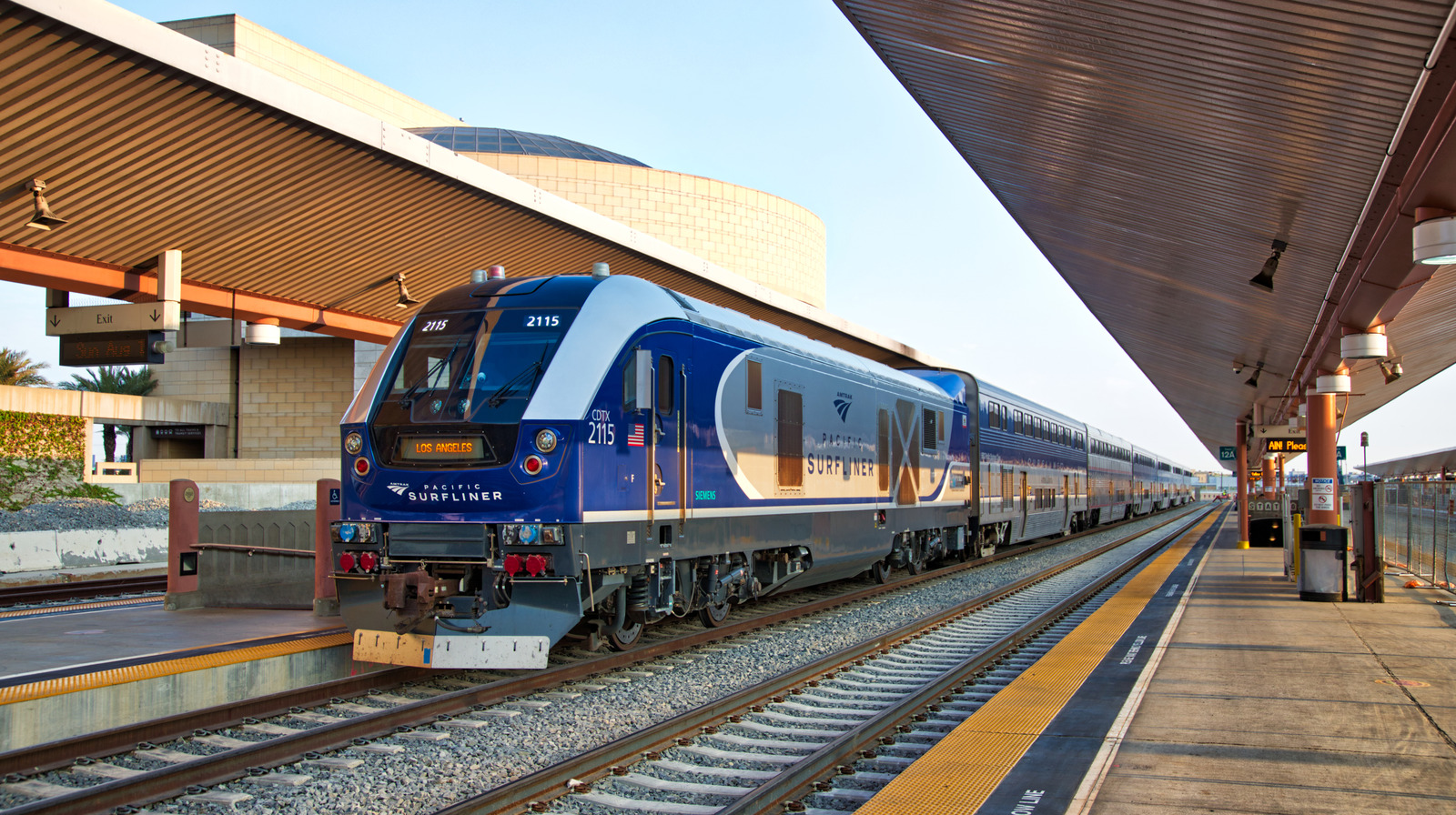 Amtrak 열차는 얼마나 빨리 갑니까? 최고 속도를보십시오