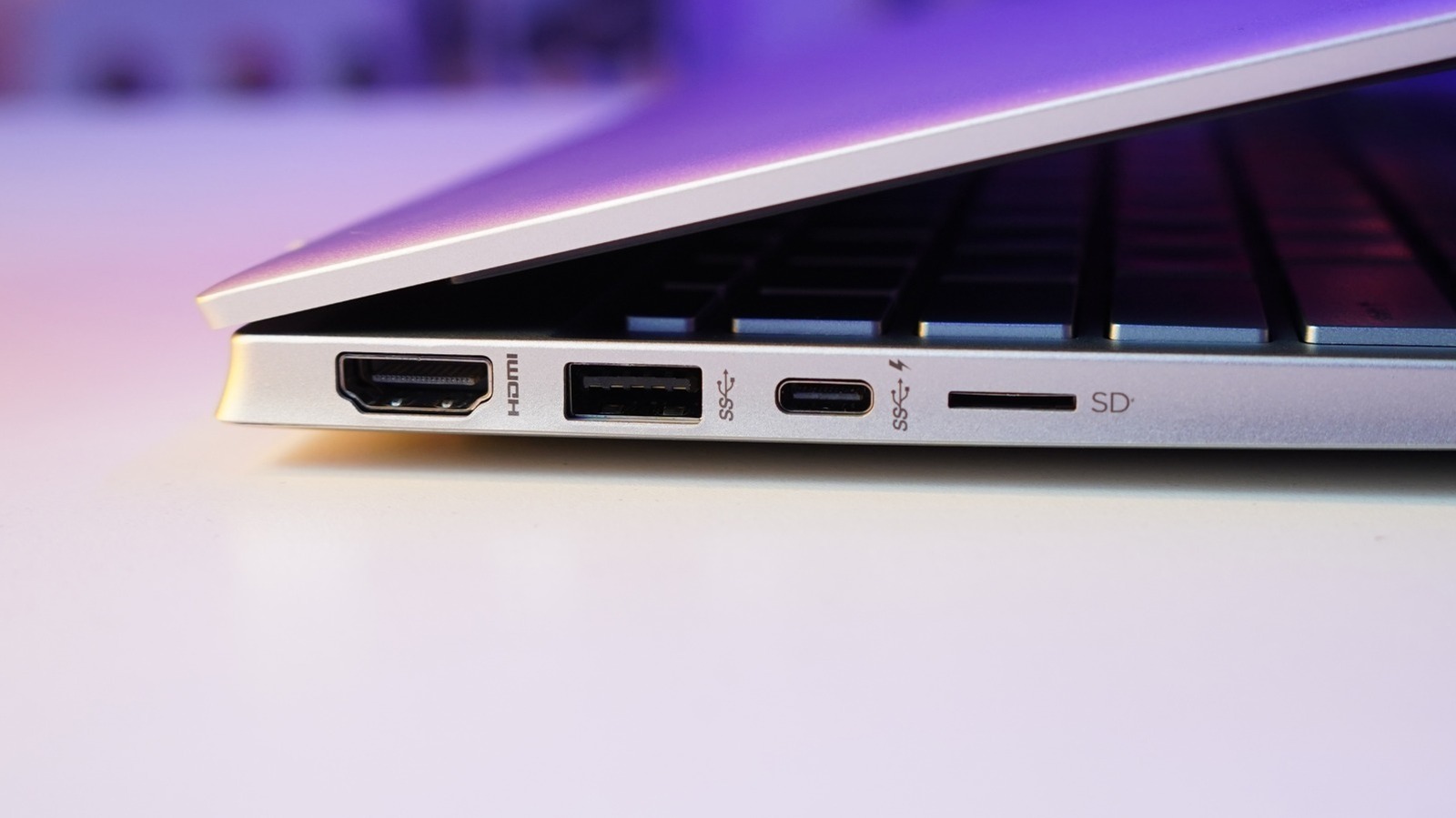 USB 포트가 장치에 따라 최대 출력을 전달할 수있는 전력은 얼마입니까?