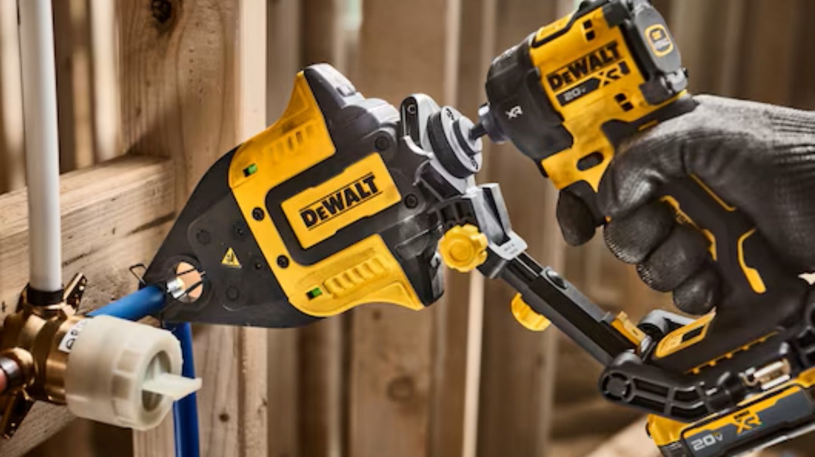 예, Dewalt는 PEX Crimper 도구를 만듭니다 (비용은 얼마입니까?