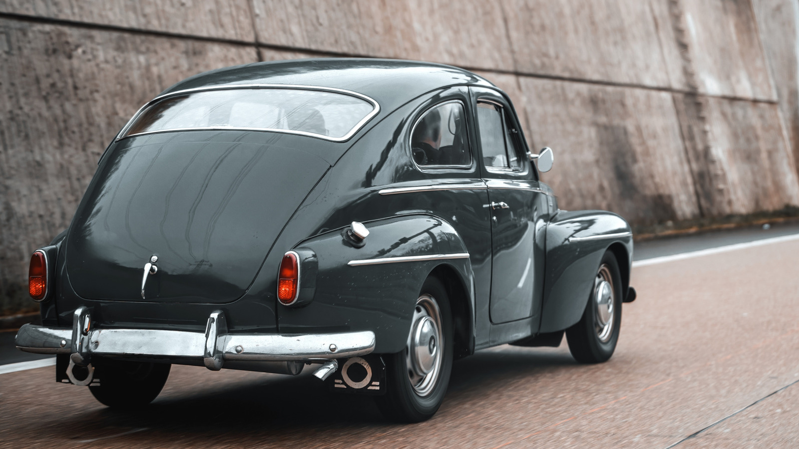 클래식 자동차를 일일 운전자로 사용하는 것이 실용적입니까?