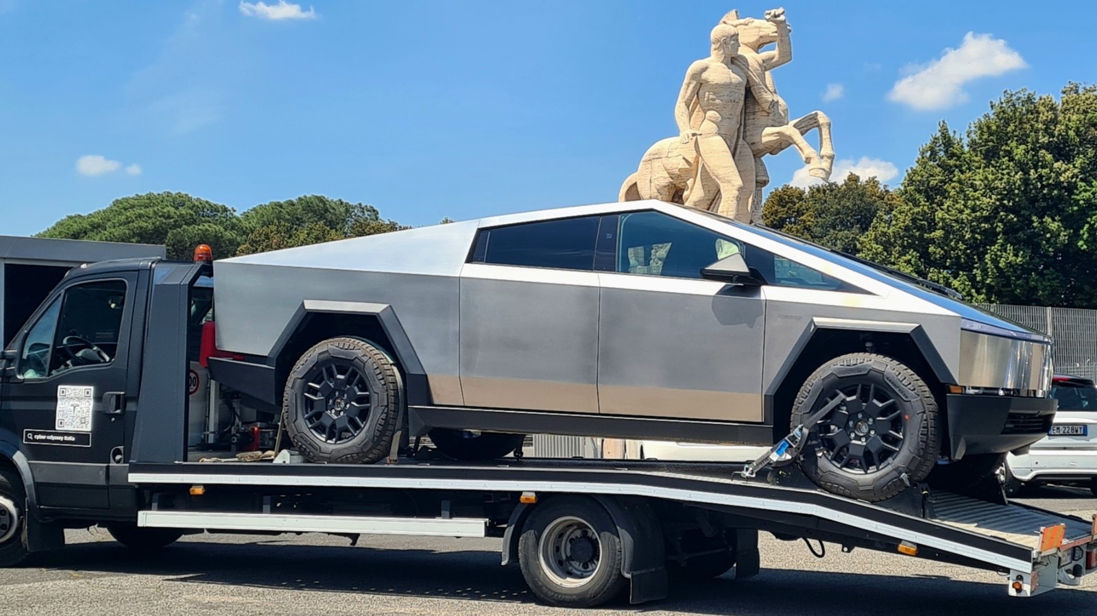 EV를 견인하는 것이 실제로 그것을 충전할까요?