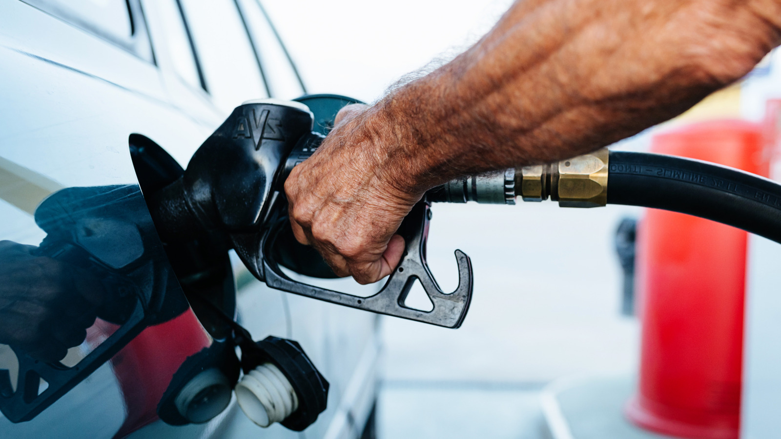 비상 가스 면제 : EPA의 움직임이 이번 여름에 운전 비용을 줄이는 방법