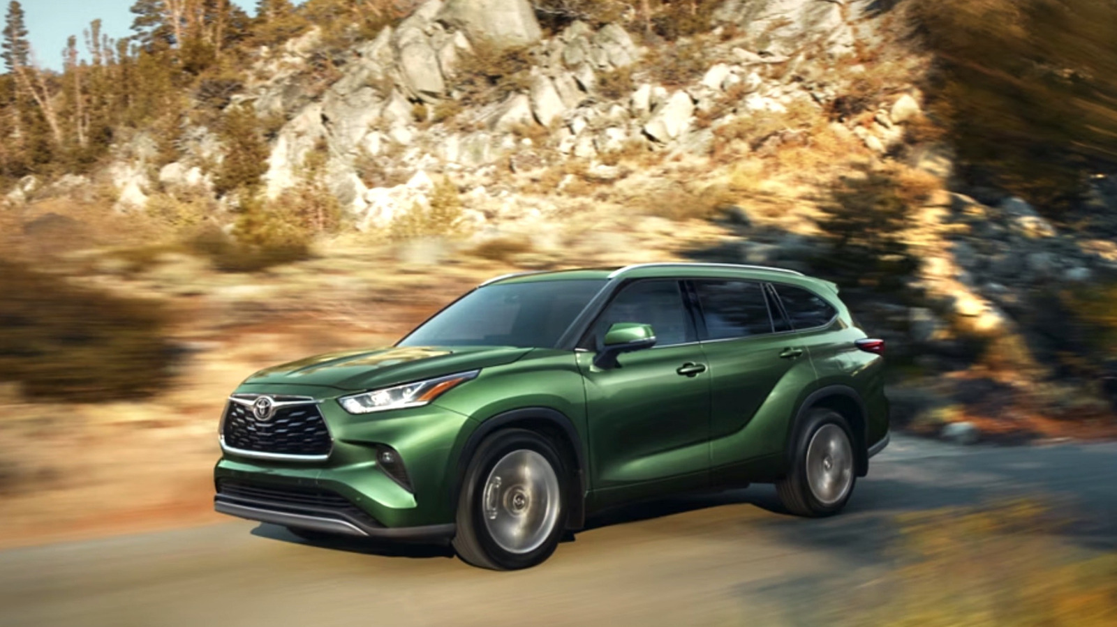 숨겨진 Toyota Highlander 기능은 모든 백금 소유자가 찾아야합니다.