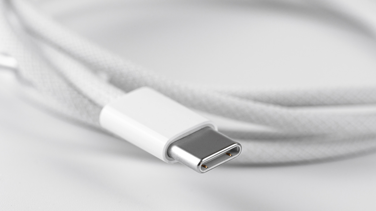USB-C와 USB4의 차이점은 무엇입니까?