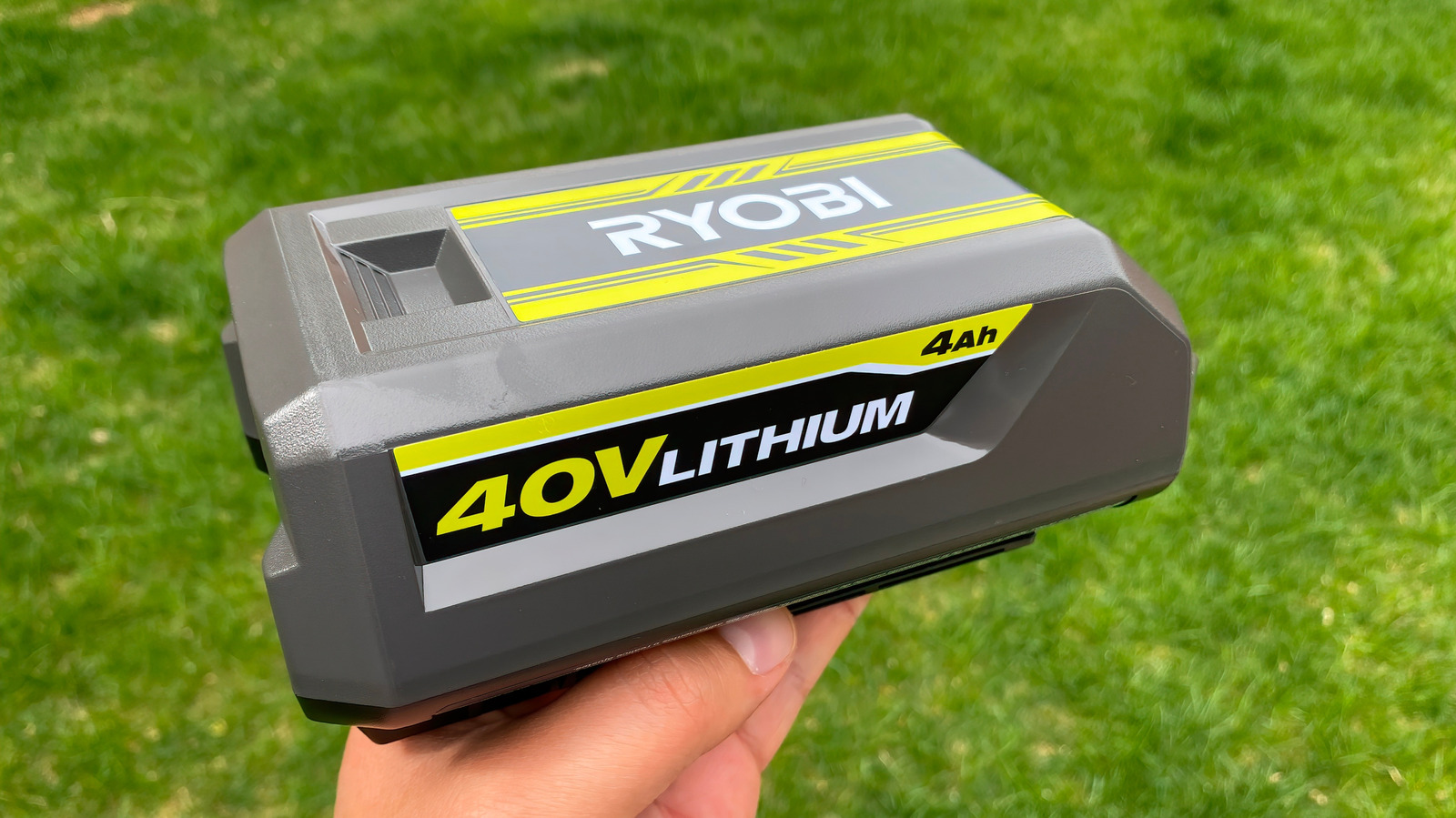이 40V Ryobi 배터리가 폭발 한 후에, 당신이 올바르게 저장하고 있는지 확인하십시오.