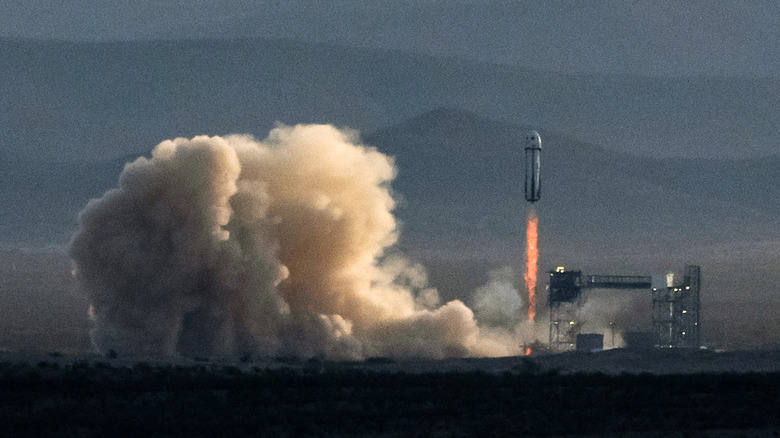 Blue Origin Space Ship은 우주로 발사됩니다