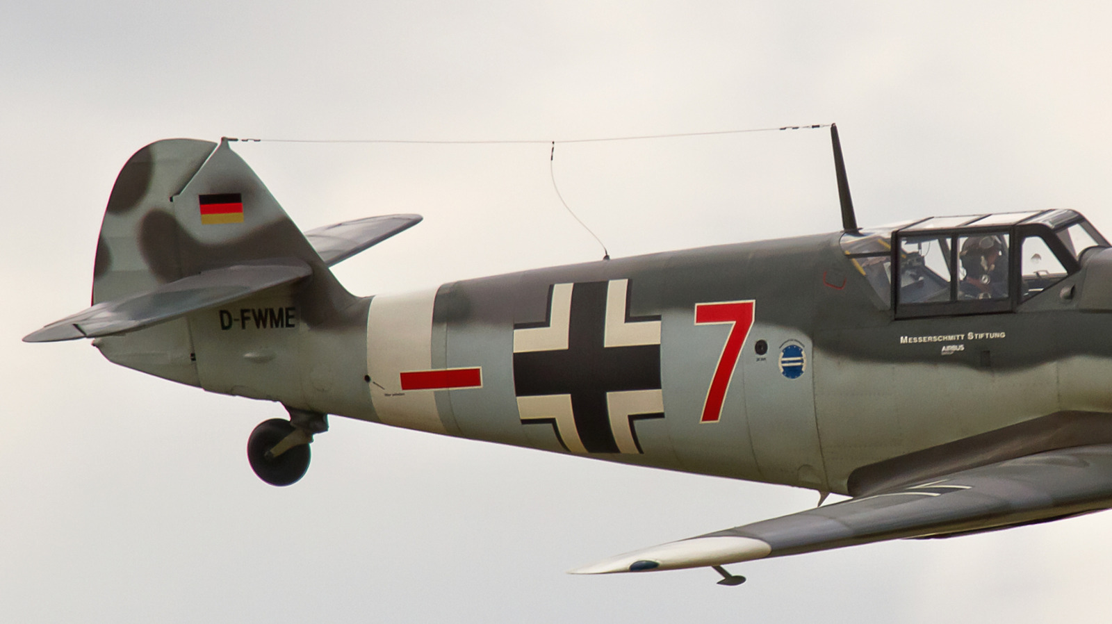 WW2 비행기의 전선은 무엇입니까?