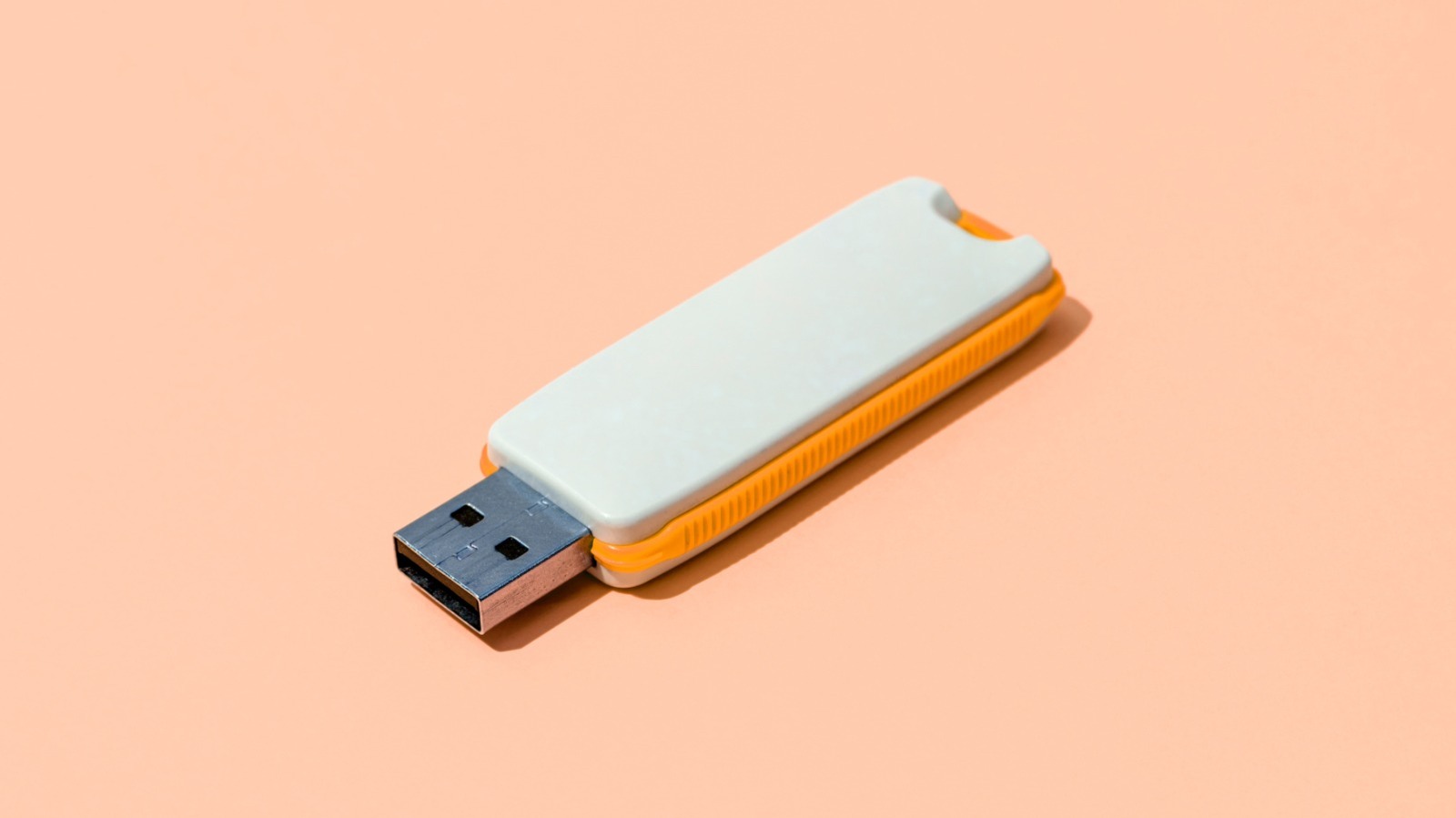 USB 커넥터의 2 정사각형 구멍은 무엇입니까?