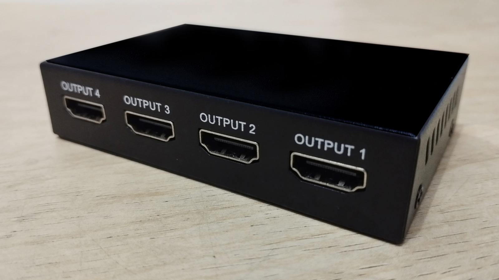 HDMI 스플리터는 무엇이며 신호 품질을 사용하면 신호 품질을 잃을 수 있습니까?