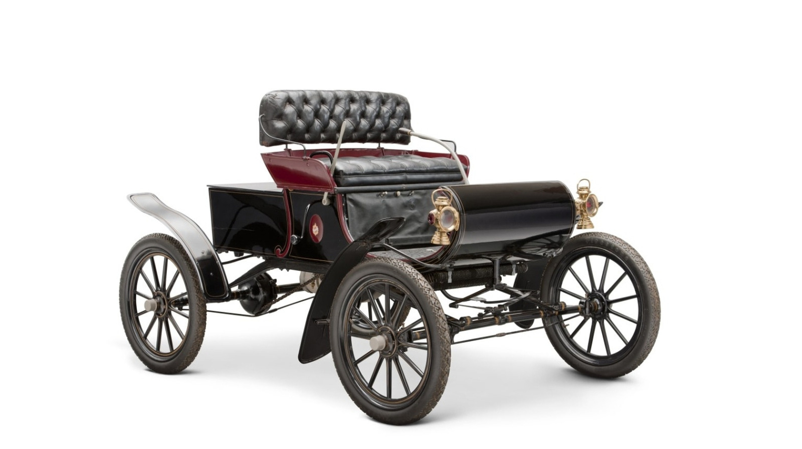 이것은 미국에서 최초의 대량 생산 자동차였으며 모델 T가 아니 었습니다.