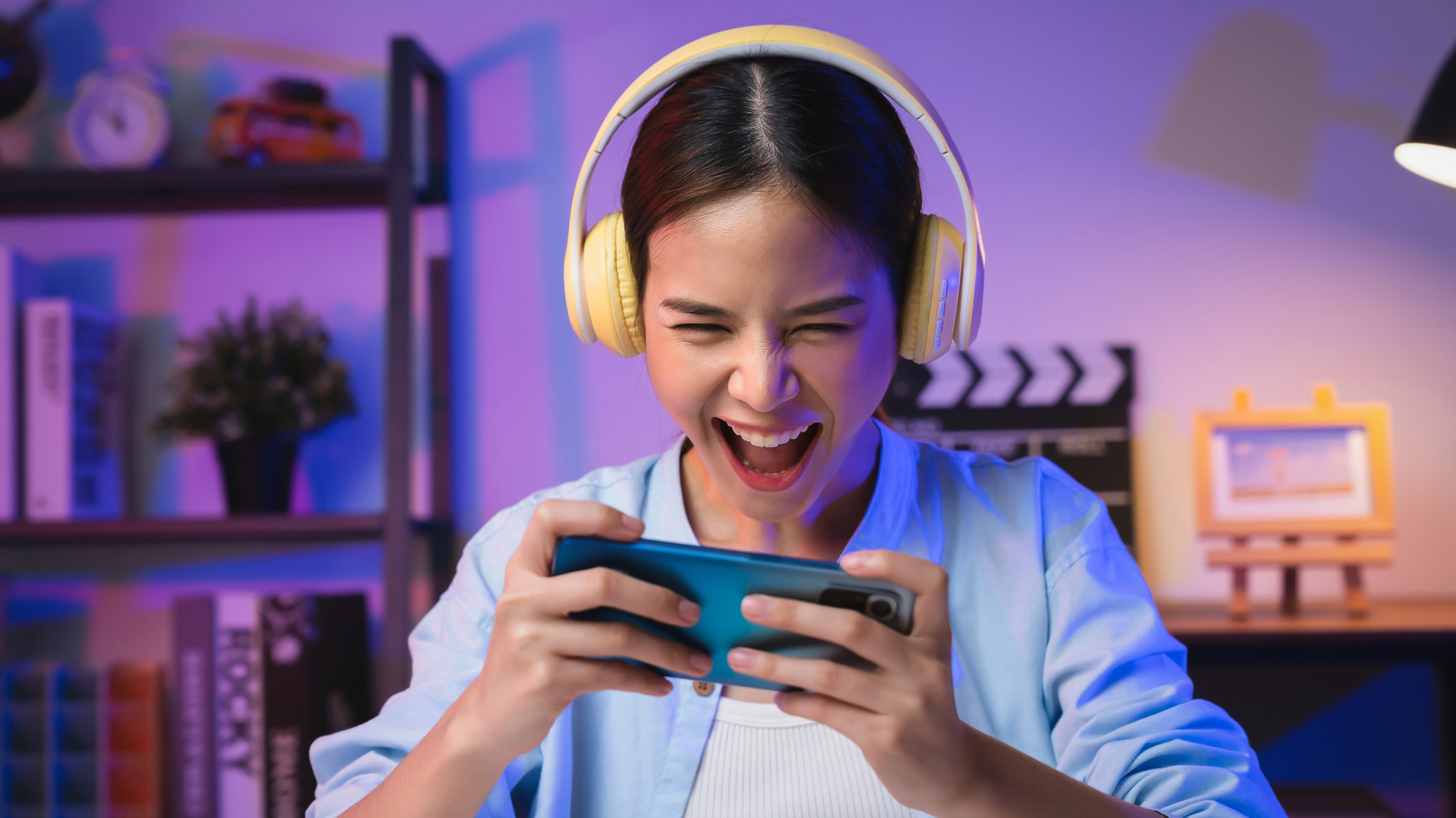 이 틈새 앱은 PC 게임을 휴대 전화로 스트리밍 할 수 있습니다 (몇 마일 떨어져 있어도)