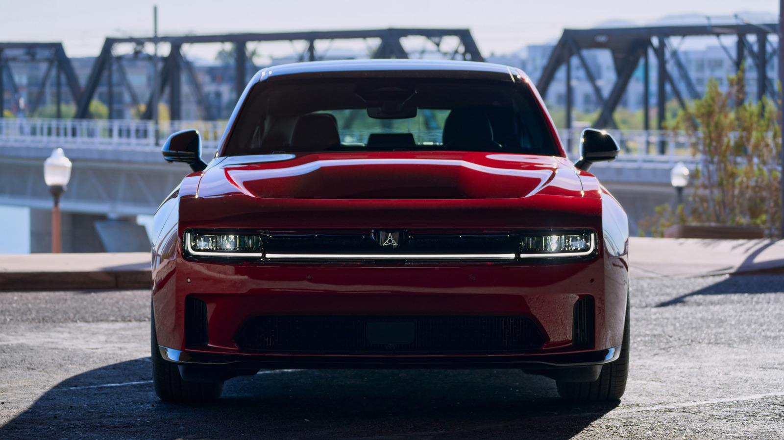 Dodge가 충전기의 V8 Hemi를 부활시키고 있습니까? 우리가 아는 것은 다음과 같습니다