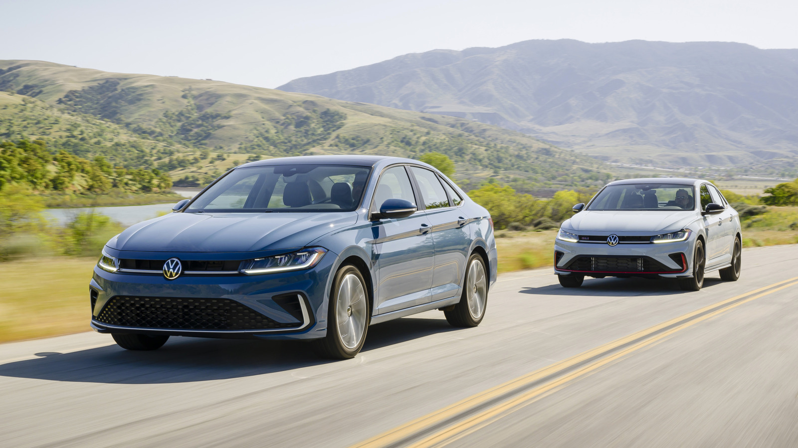 Jetta Gli vs Jetta : 폭스 바겐 트림의 차이점은 무엇입니까?