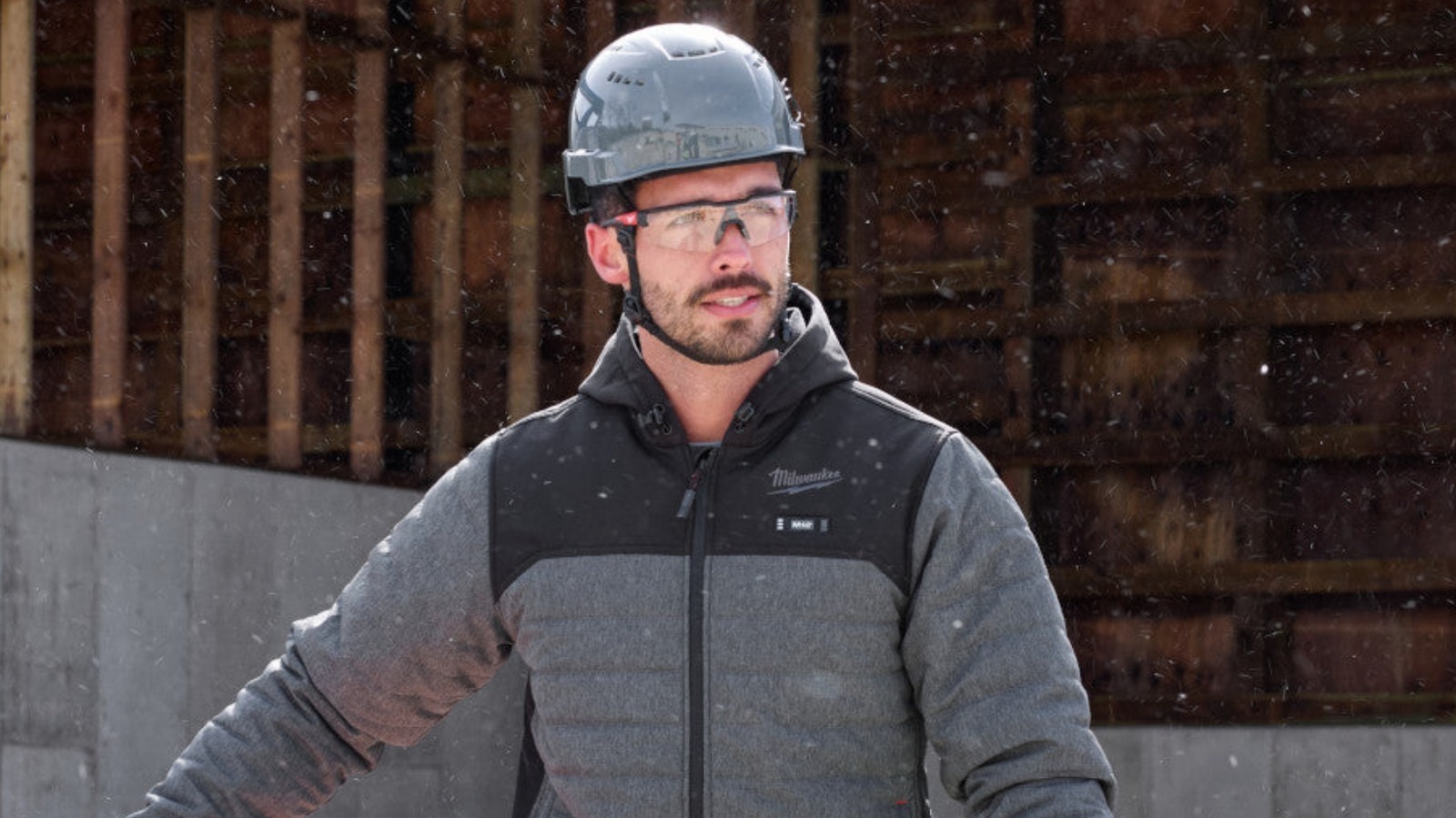 Milwaukee M12 Heated Jacket : 비용은 얼마입니까? 리뷰의 말은 다음과 같습니다