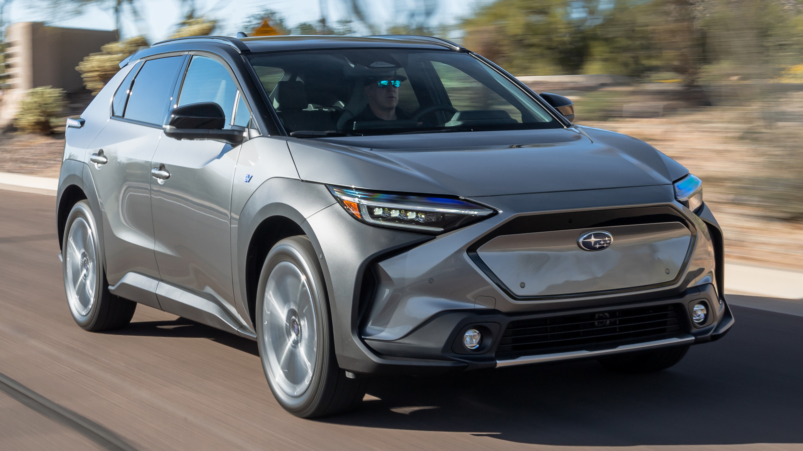 이 3 개의 스바루 모델은 실제로 다른 자동차 제조업체에서 나왔습니다