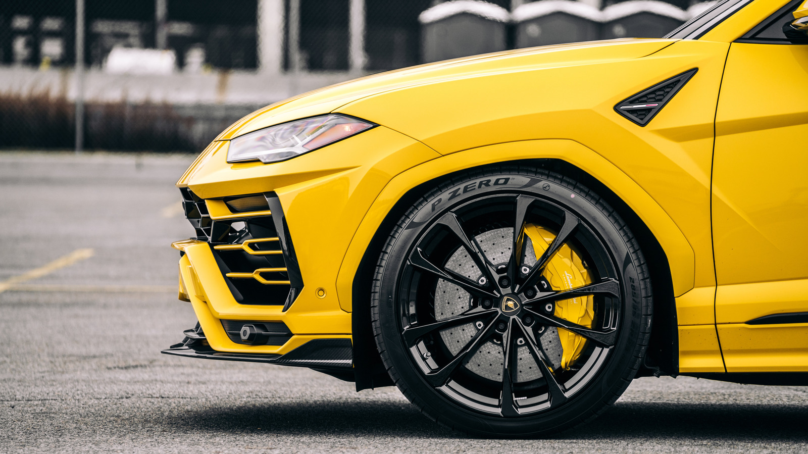 이 Super SUV는 세계에서 가장 큰 브레이크 로터가 있습니다. 여기에 얼마나 빨리 멈출 수 있습니까?