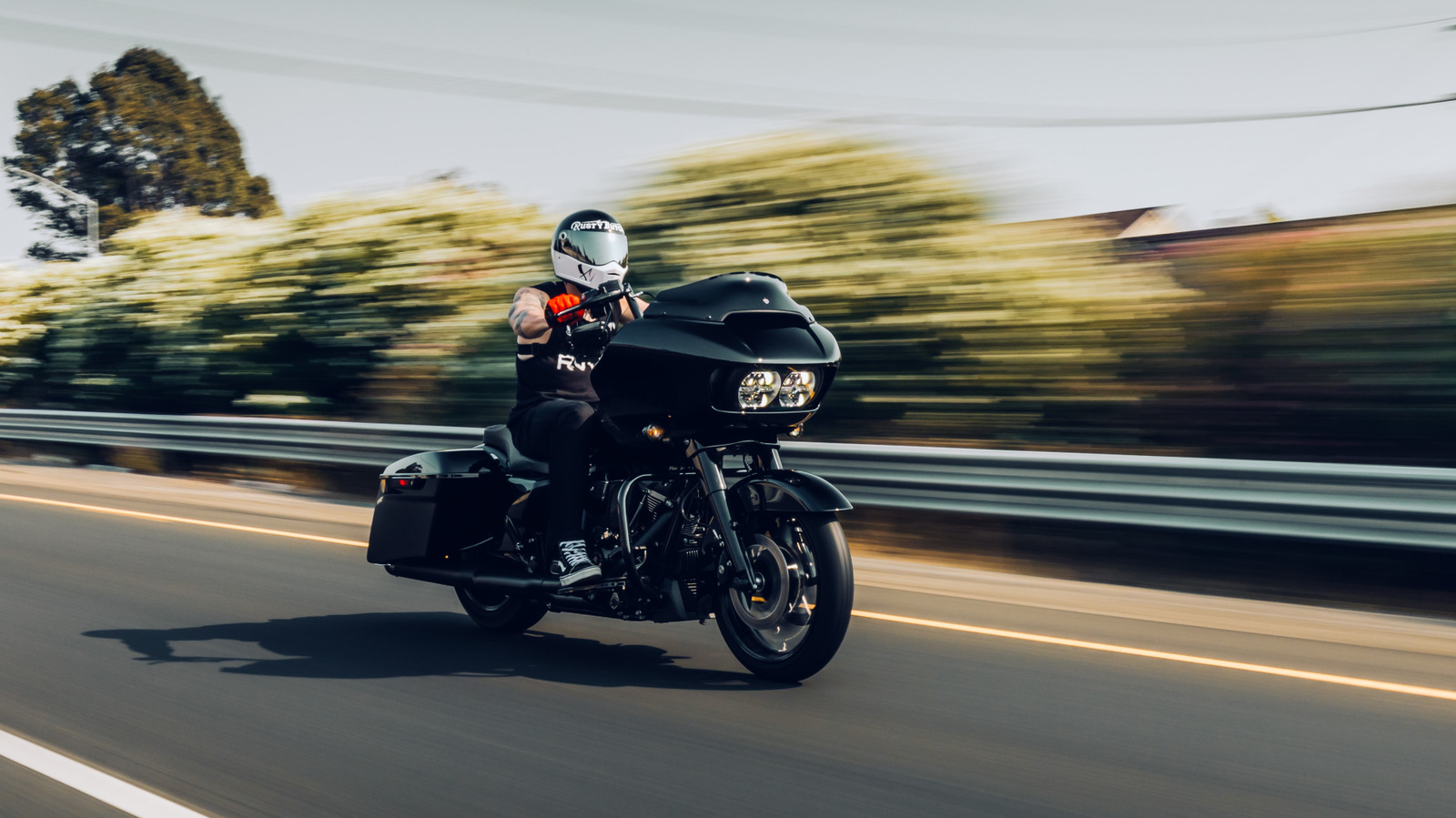 대부분의 새로운 Harley Davidson 오토바이는 벨트를 사용합니다. 체인보다 낫습니까?