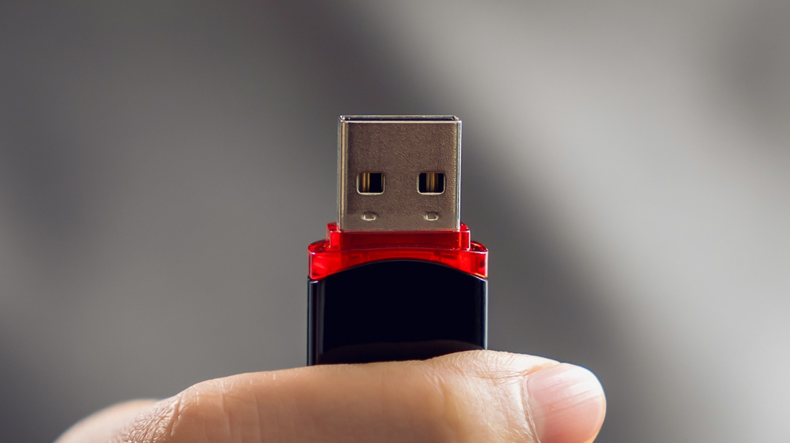 USB 플래시 드라이브는 자기 파괴로 설계되었습니다
