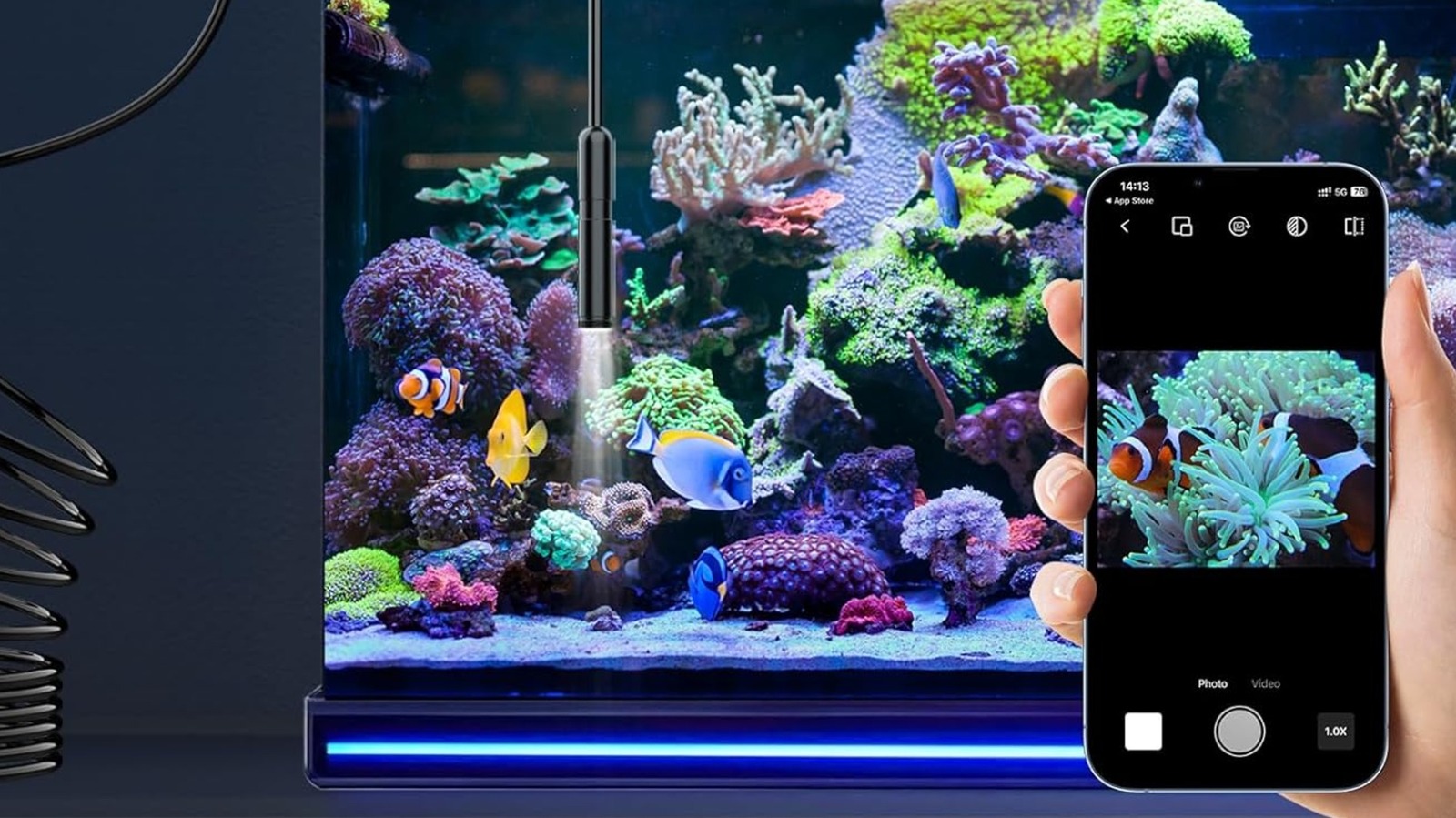 이 USB 카메라는 자동차 문제를 해결하는 데 도움이됩니다.