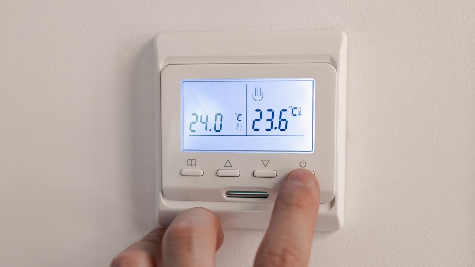 매일 AC를 끄고 끄기 위해 유닛 (및 지갑)에 해를 끼칠 수 있습니다.