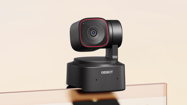 노트북 위에 작은 2 개의 라이트 웹캠을 빗질합니다