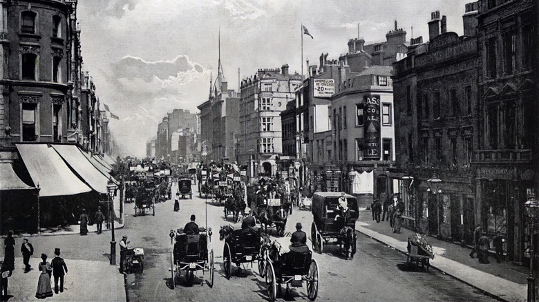 옥스포드 스트리트 런던의 바쁜 거리