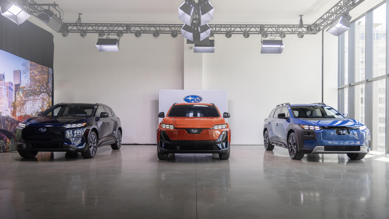 2026 Subaru Solterra vs. 미지의 대 Vs. TRAILSEEKER : 가장 높은 범위와 마력을 가진 EV는 무엇입니까?