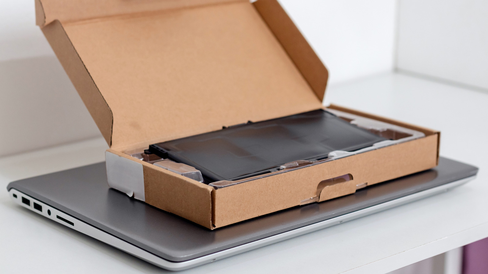 리퍼 비트 노트북은 새 또는 중고 배터리와 함께 제공됩니까? 구매하기 전에 알아야 할 사항