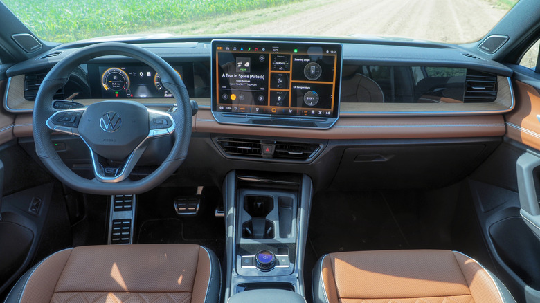 2025 VW Tiguan 대시 보드