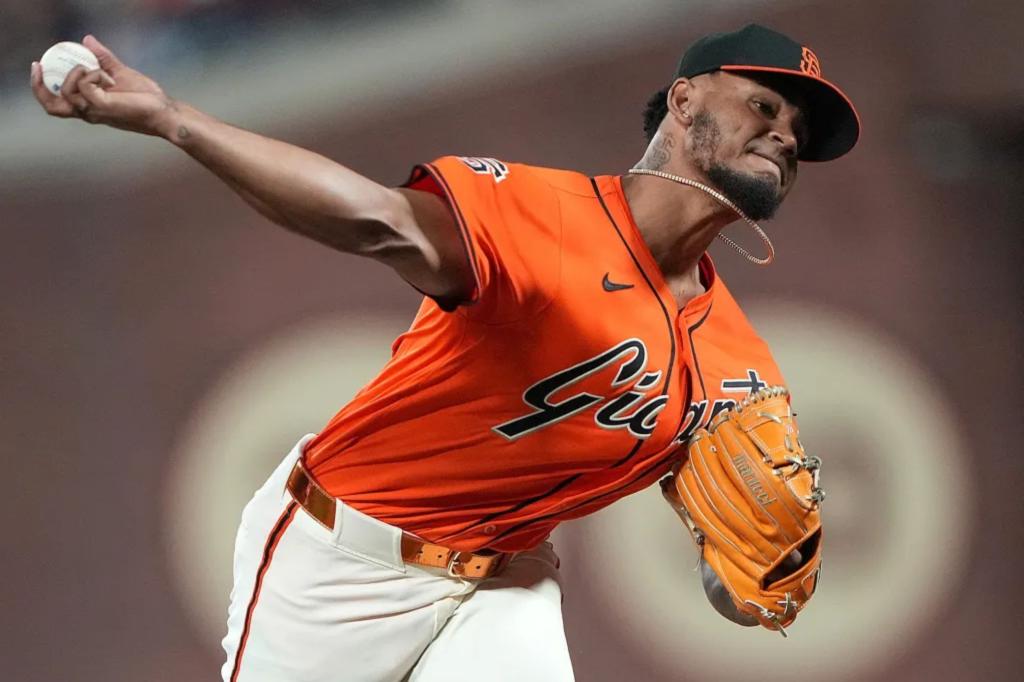 판타지 야구 소유자가 MLB 마감일 세계에 적응 해야하는 방법
