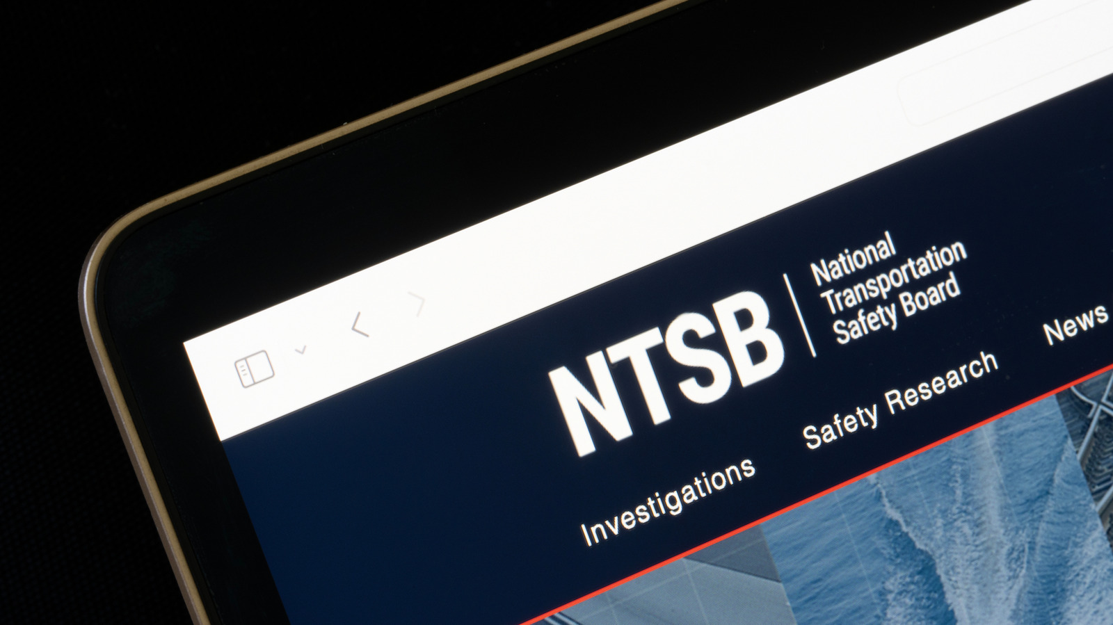 NTSB는 무엇을 의미하며 왜 조직이 비행기 충돌에 항상 관여합니까?