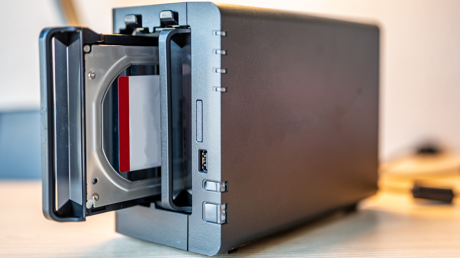 NAS 대 클라우드 스토리지 : 장기적으로 더 저렴한 옵션은 무엇입니까?