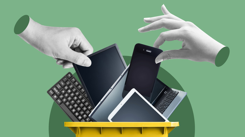 컴퓨터 노트북 태블릿 EWASTE Recycle